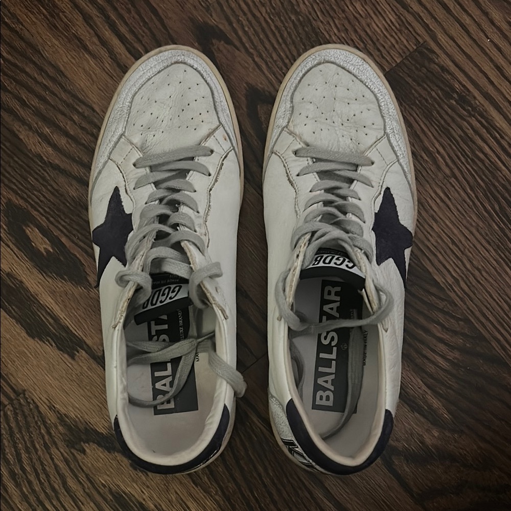 Golden Goose womens Ball Star, size 39